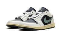 Air Jordan 1 Low WMNS Jade Smoke DC0774 001