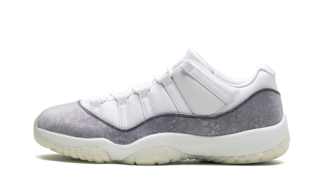 Air Jordan 11 Low Year of the Snake HQ7000 001